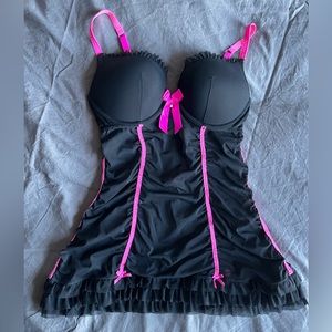 Black and pink bustier